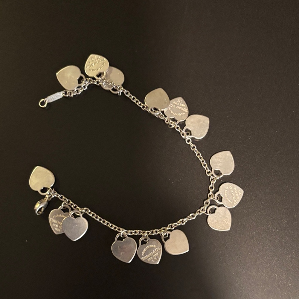 J35 TIFFANY AND CO Silver Heart Charm Bracelet